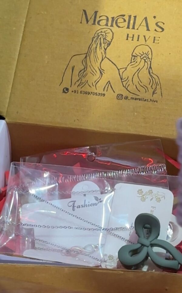 Hamper - Rs/-90